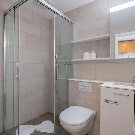 Viktoria A37 By * Arosa