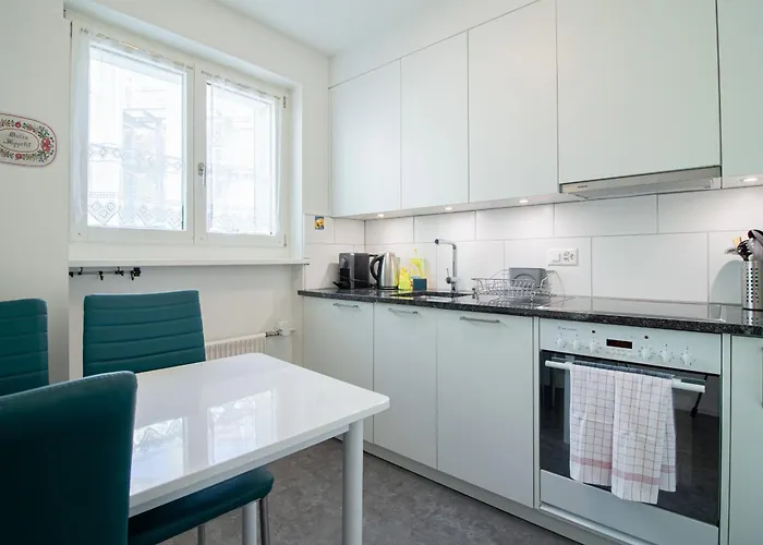 Viktoria A37 By Apartment